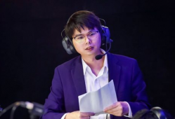 kpl吃瓜爆料教练回归,神秘教练回归，战队重组再掀电竞热潮